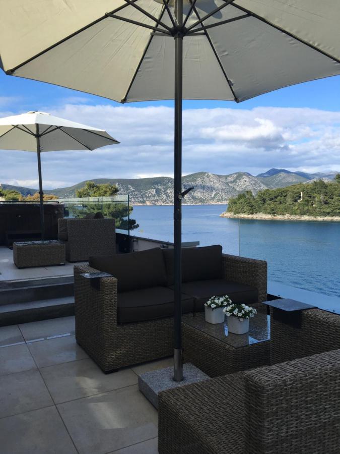 High View-a Seaside With Huge Jacuzzi Apartma