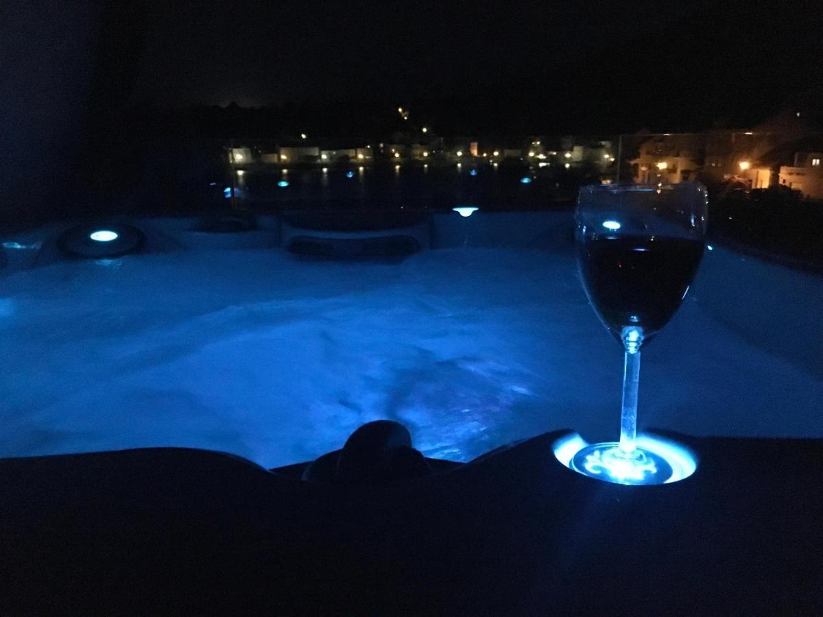 High View-a Seaside With Huge Jacuzzi * Racisce